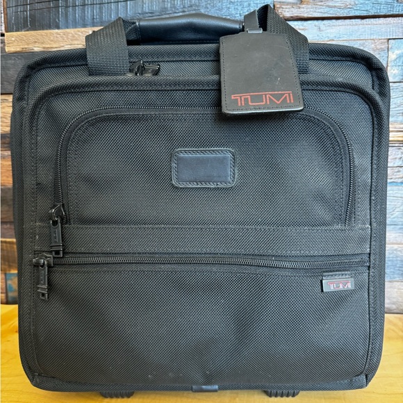 Tumibriefcase/weekend travel bag.